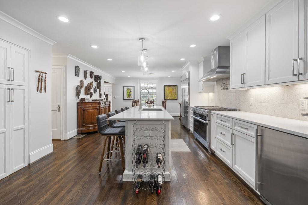 460 Brentwood Drive NE