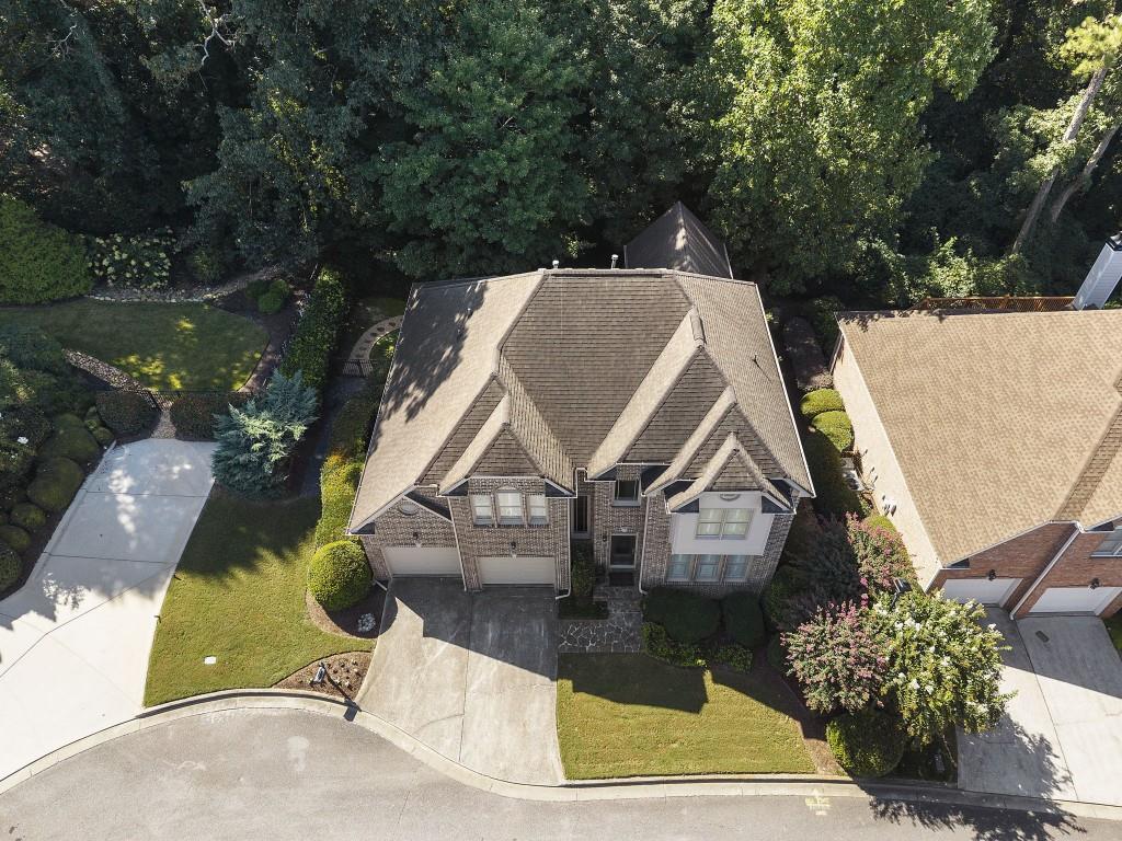 1003 Nottingham Lane NE