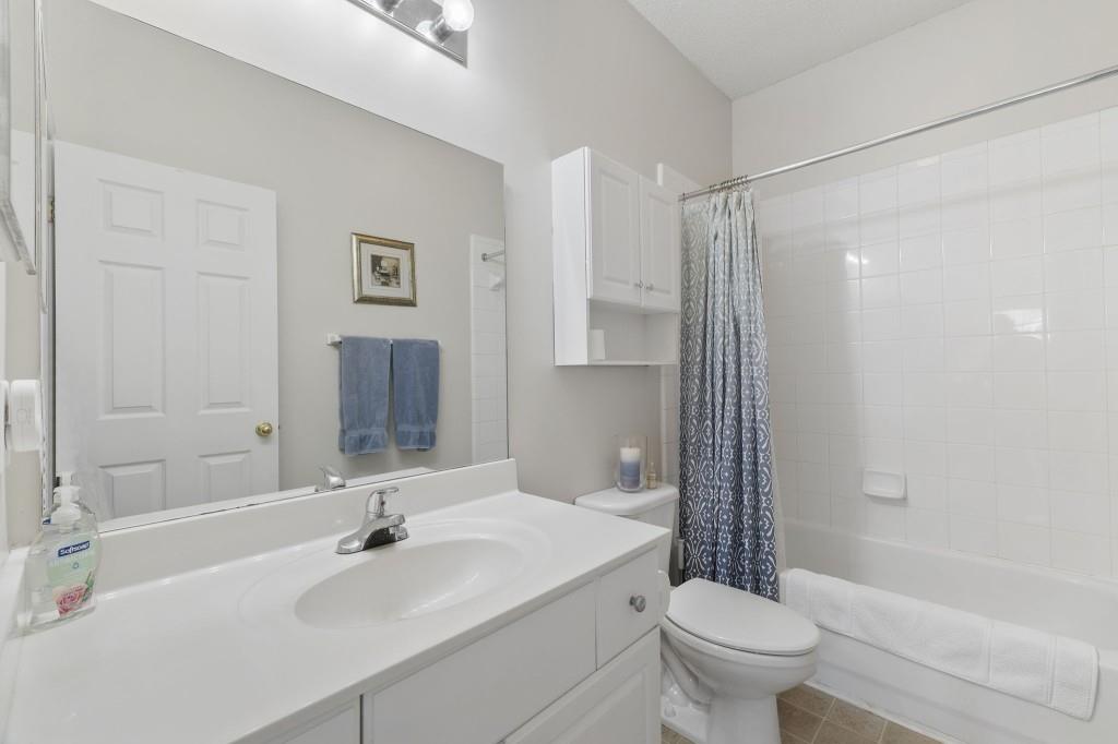 5111 Woodland Lane
