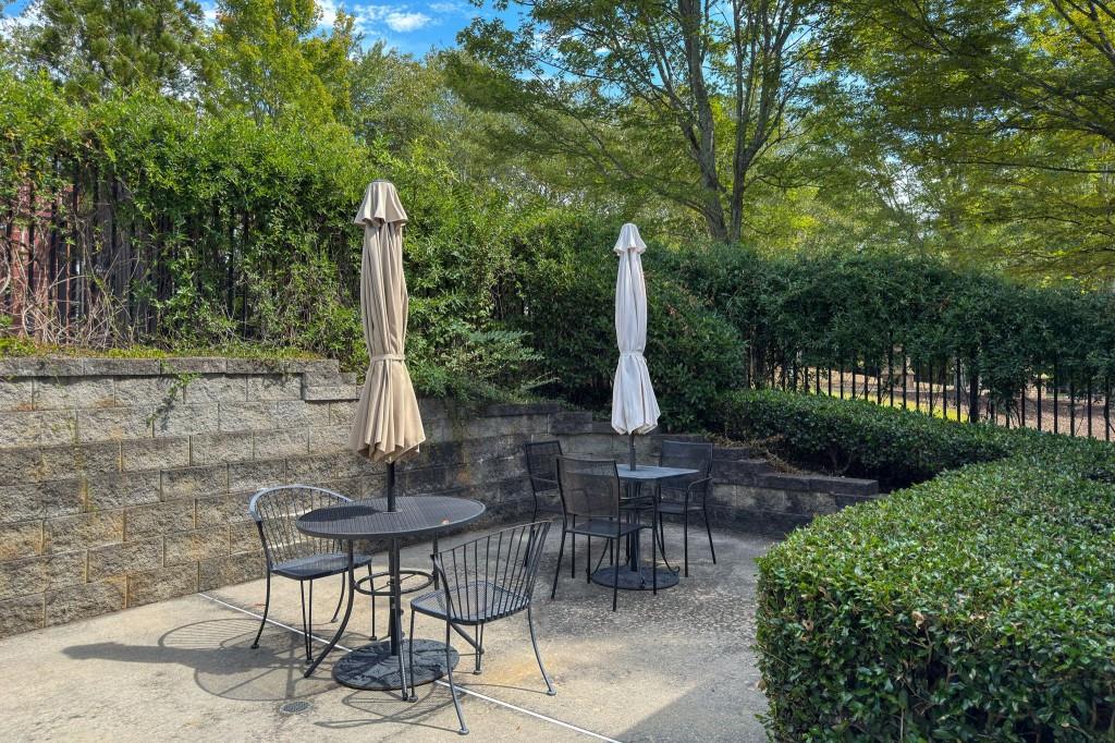 5111 Woodland Lane