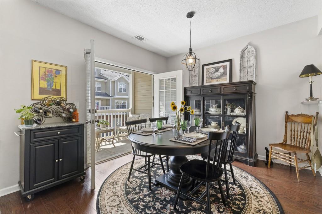 5111 Woodland Lane