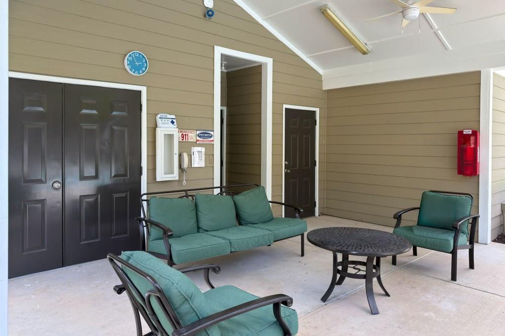 5111 Woodland Lane