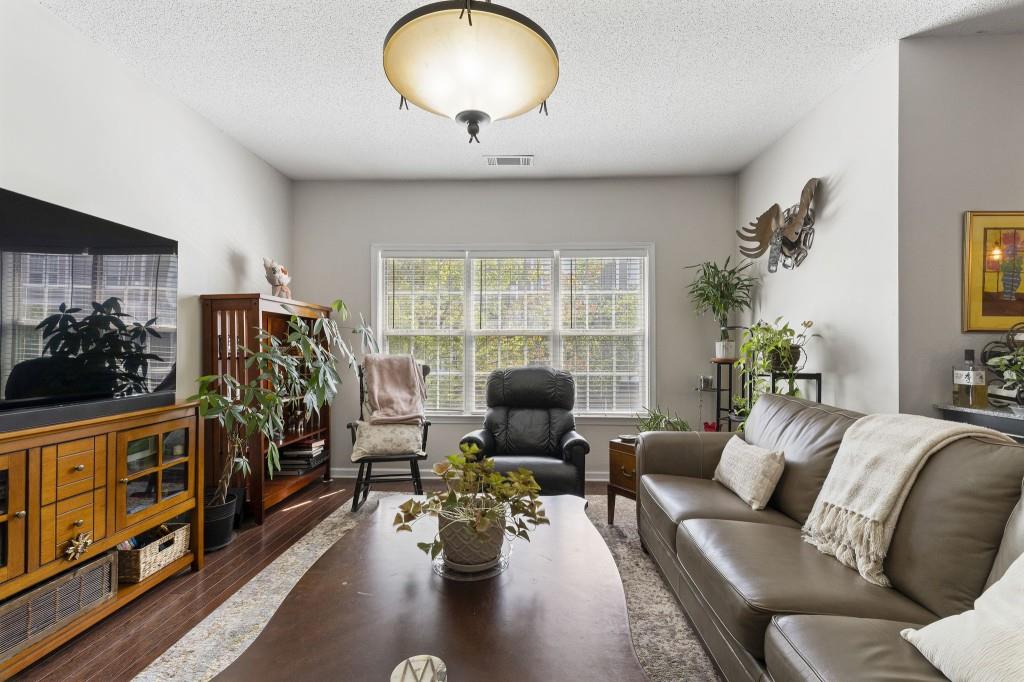 5111 Woodland Lane