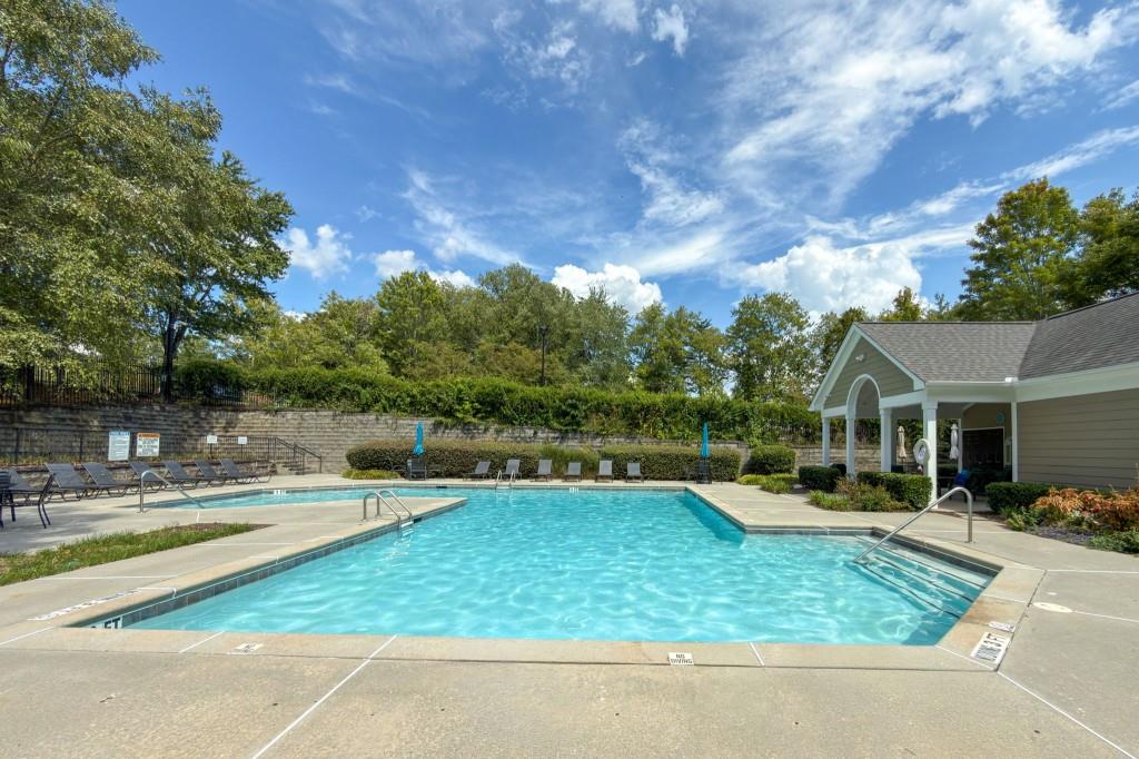 5111 Woodland Lane