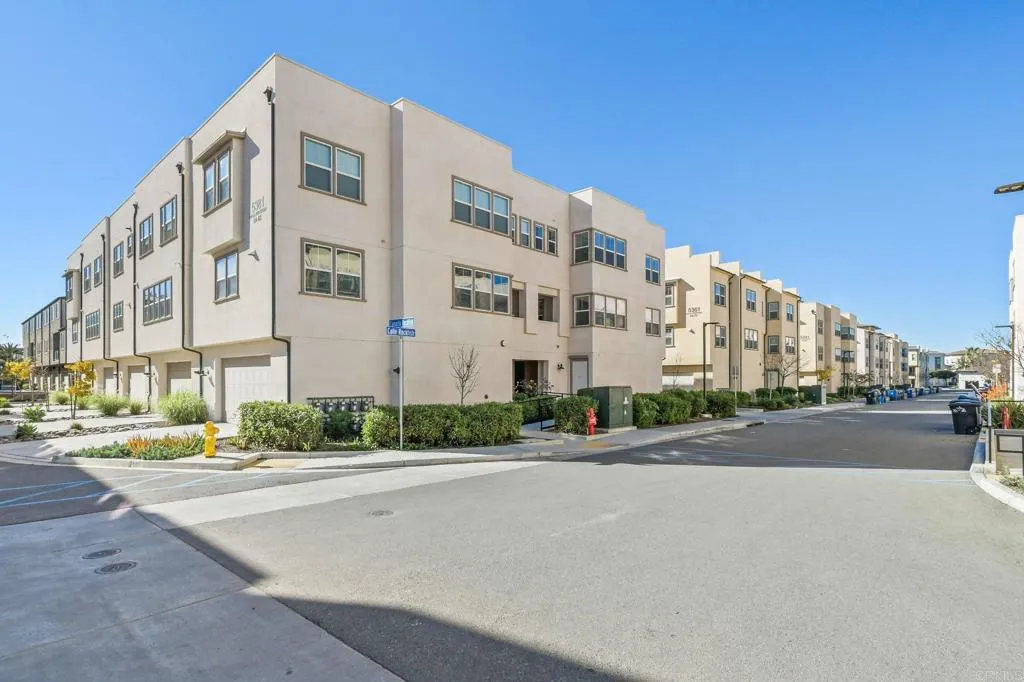 5381 Calle Rockfish Unit 63