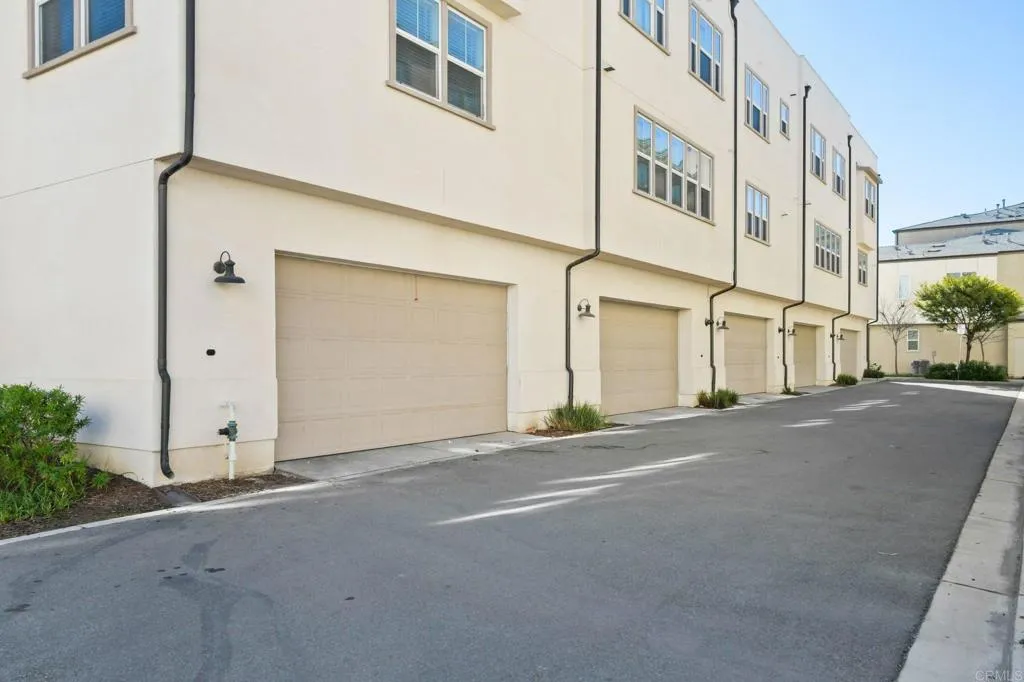 5381 Calle Rockfish Unit 63