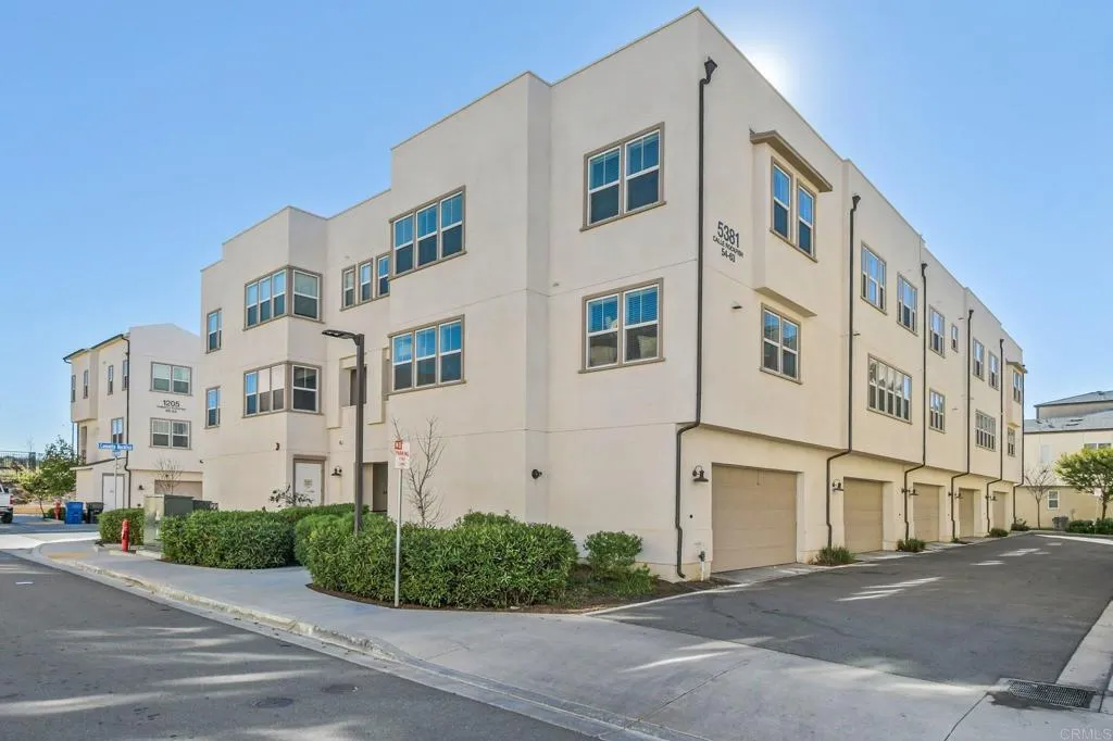5381 Calle Rockfish Unit 63