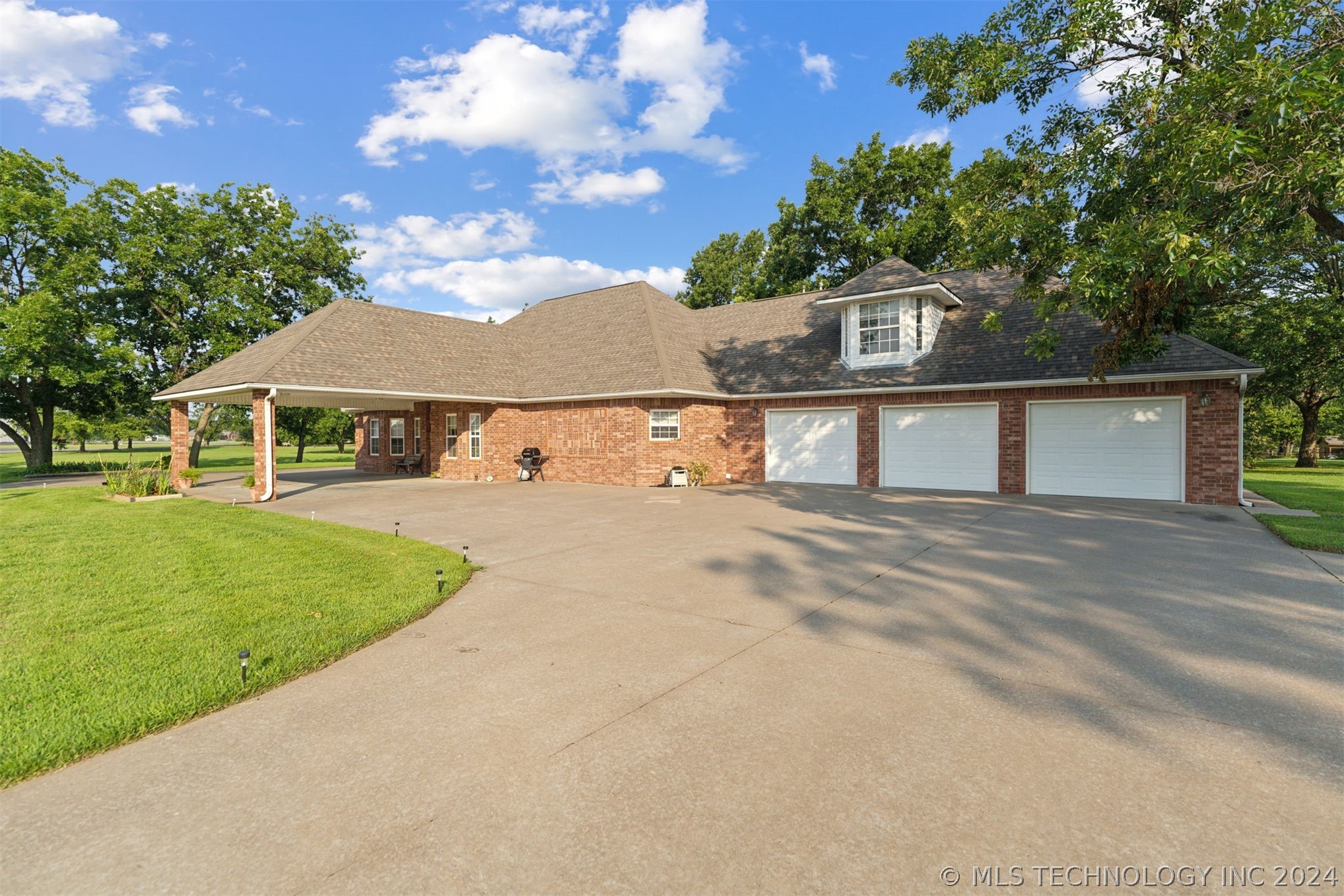 3054 W 520 Road