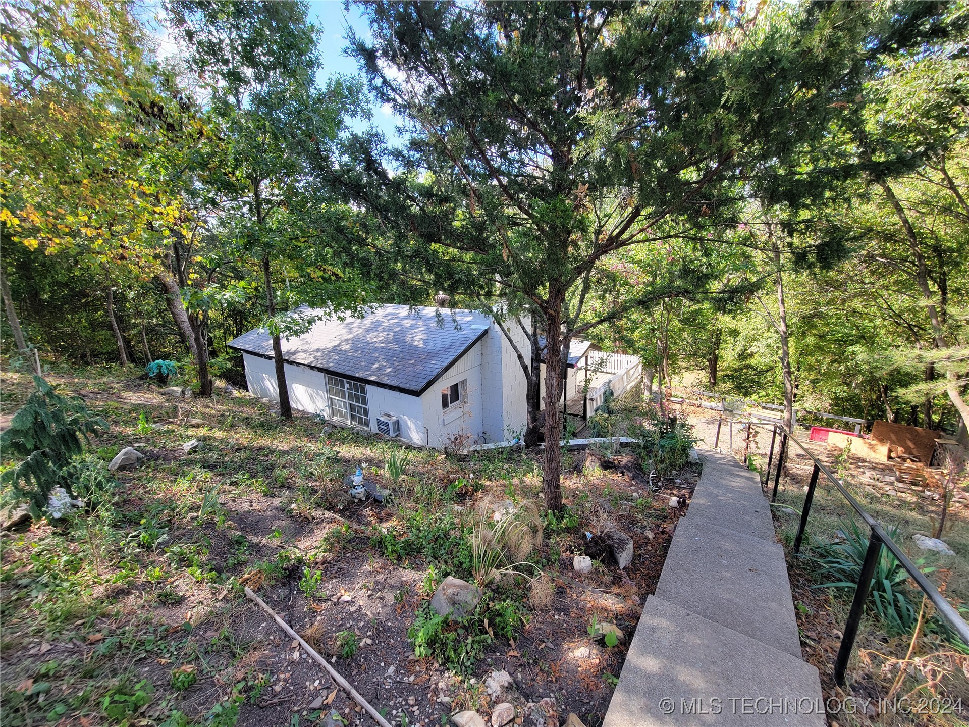 385 Twin Hills Road