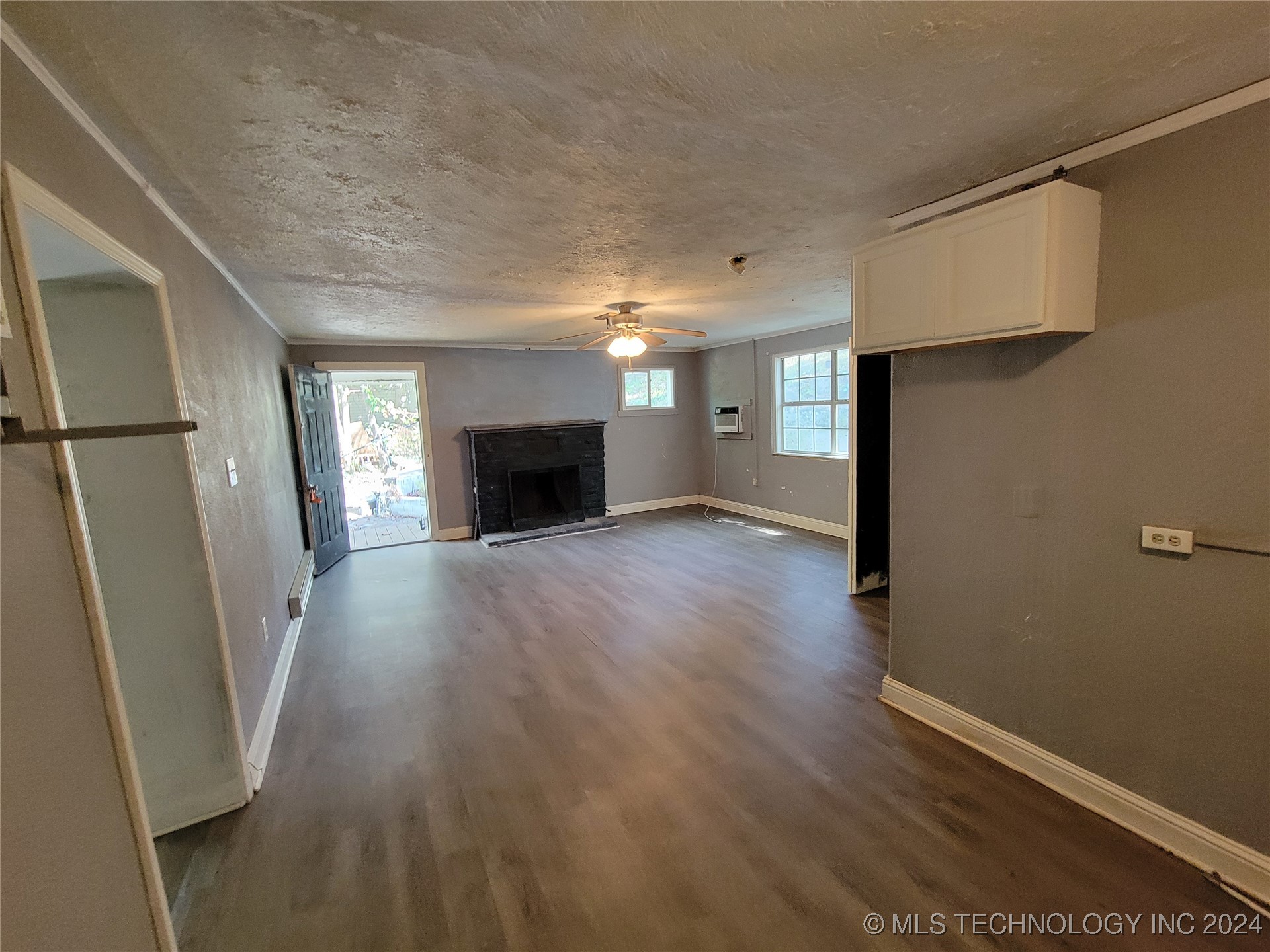 385 Twin Hills Road