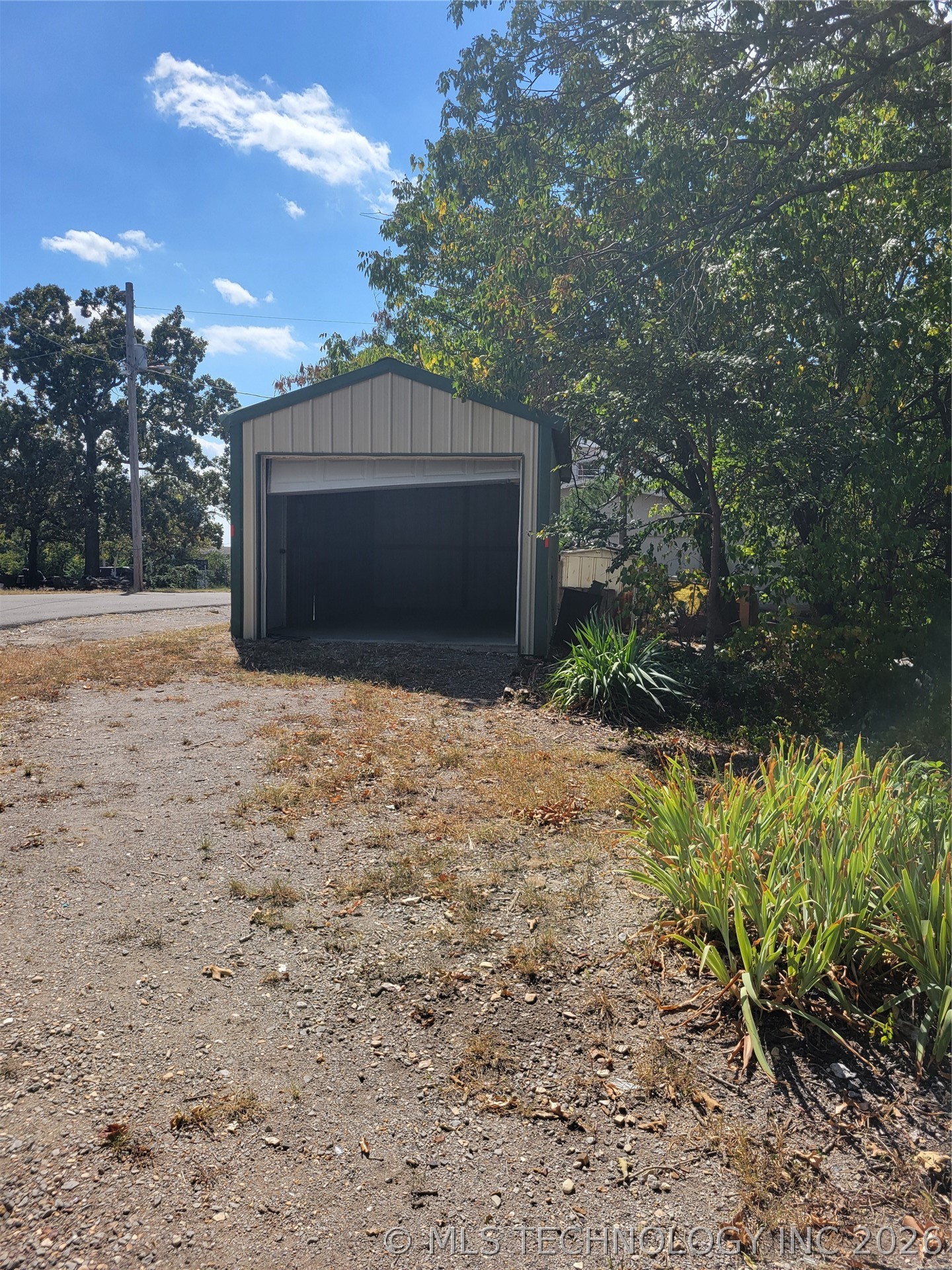 385 Twin Hills Road