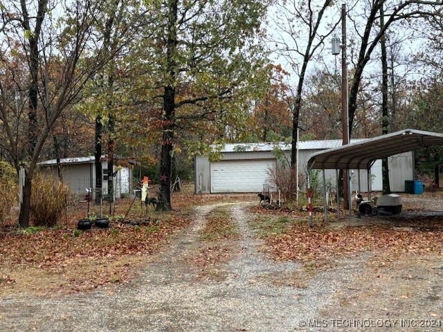 8136 E 585 Road