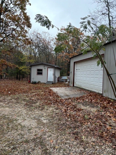 8136 E 585 Road