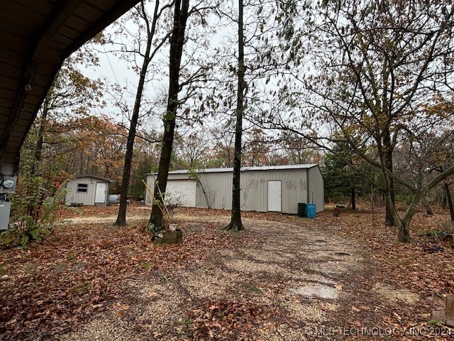 8136 E 585 Road