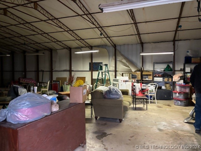 8136 E 585 Road
