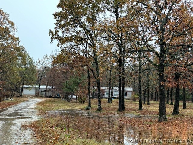8136 E 585 Road