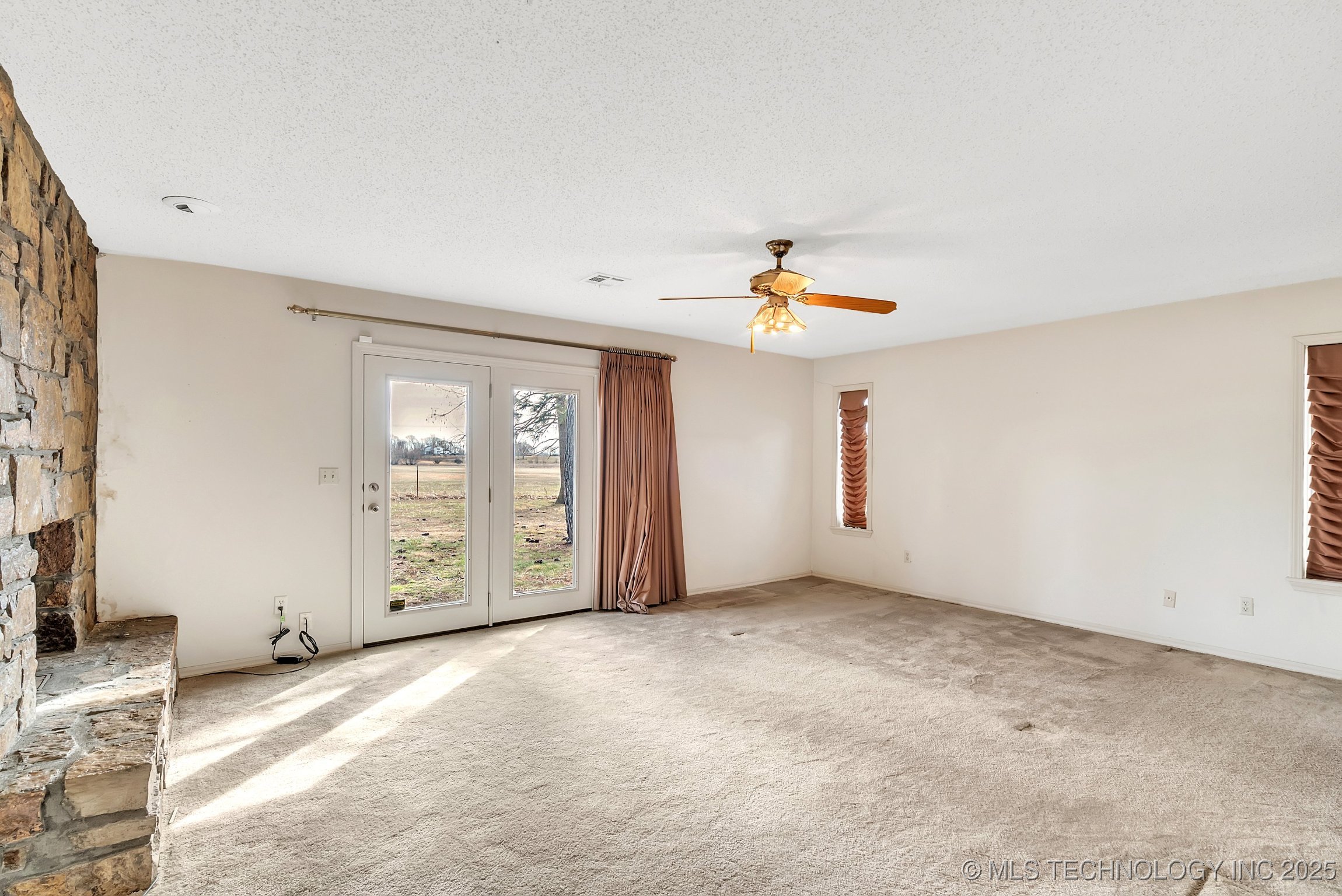 1140 N 435 Road