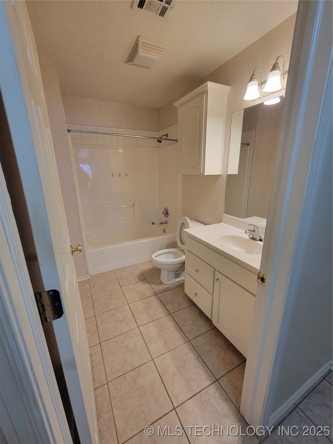 121 S Vann Street 123