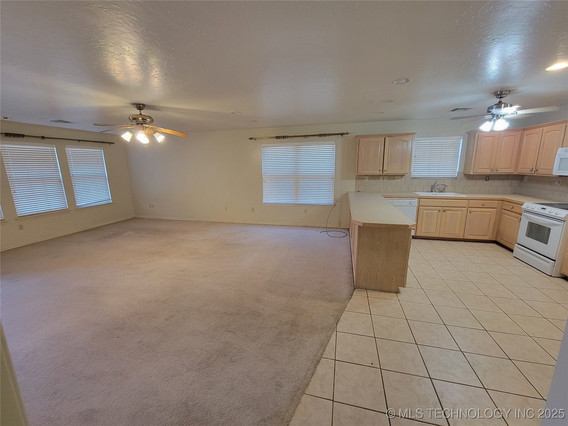 121 S Vann Street 123