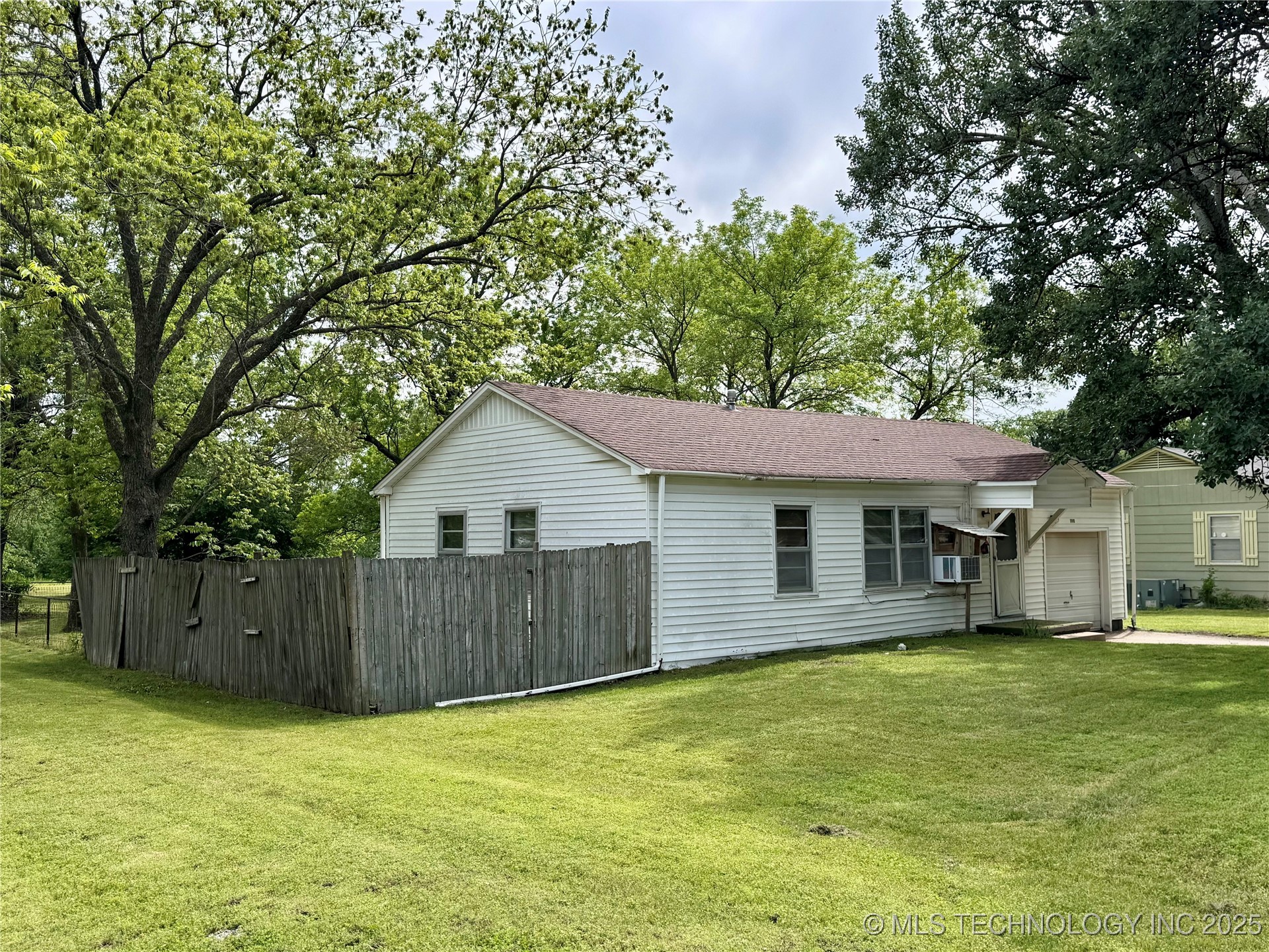 1110 SE 2nd Court