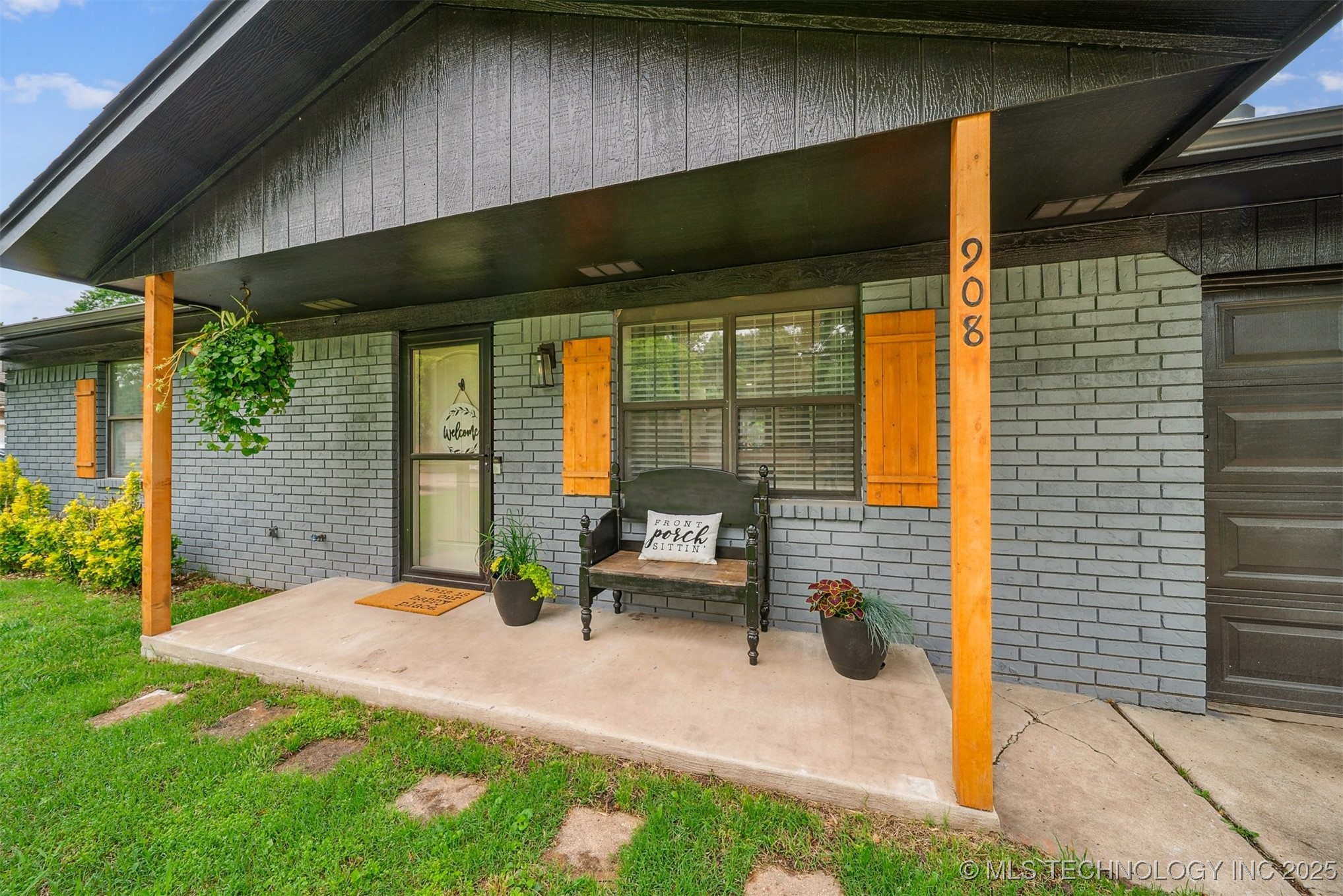 908 Locke Street
