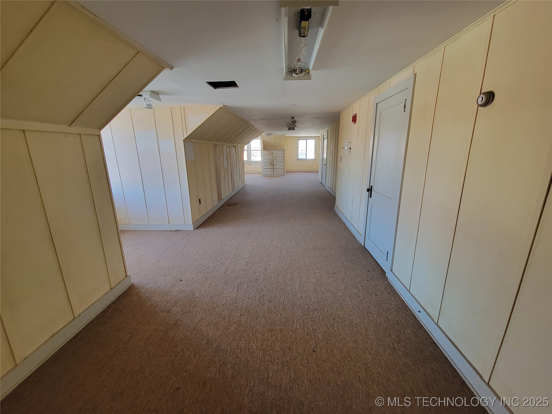 10 S Vann Street