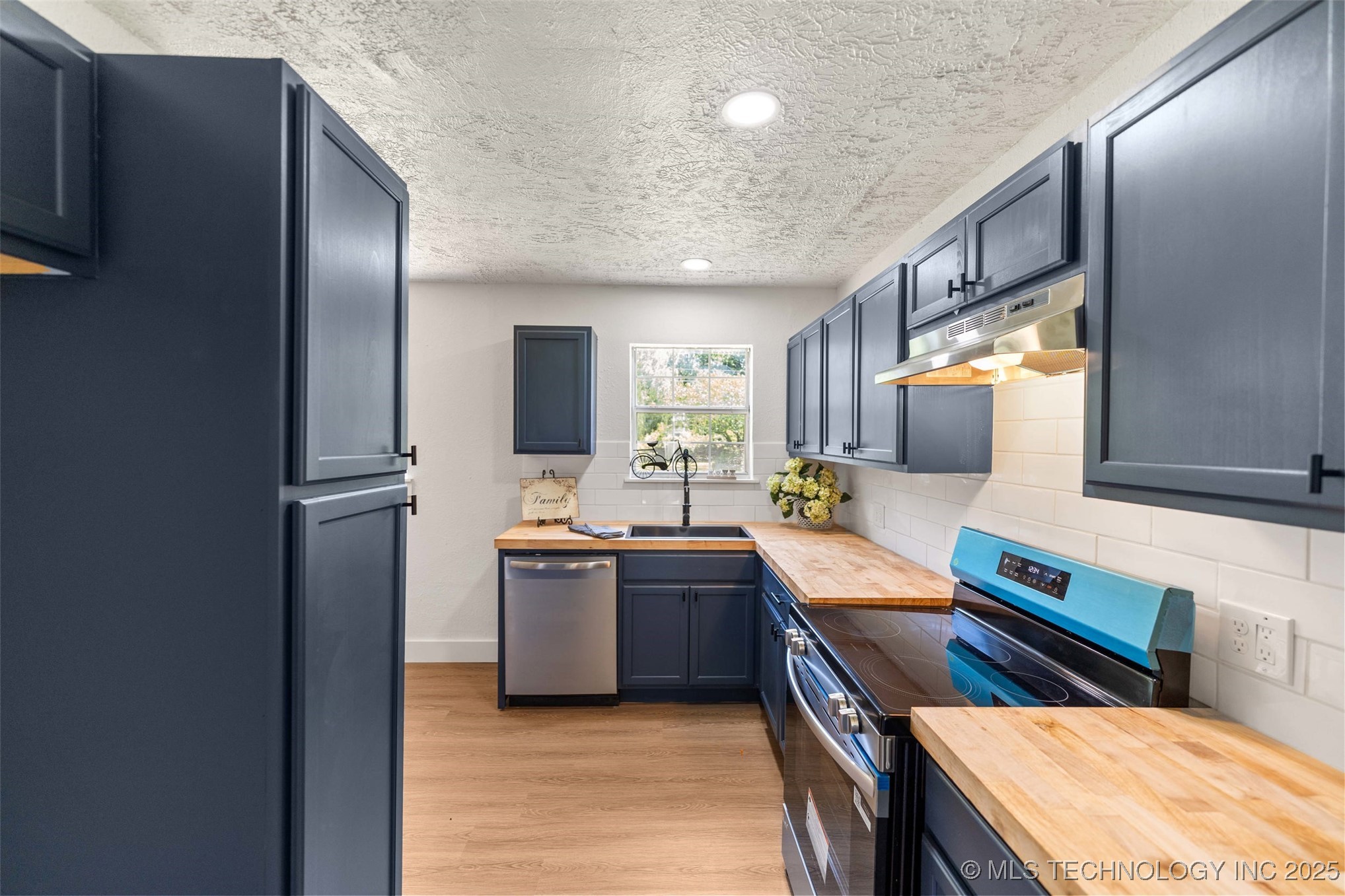 3296 Laurann Lane