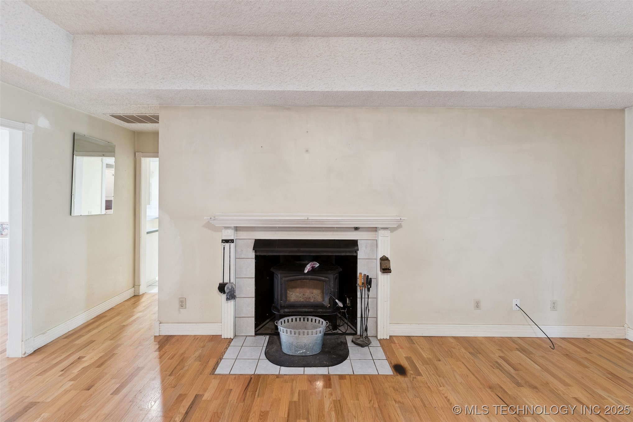 901 E 8th Street