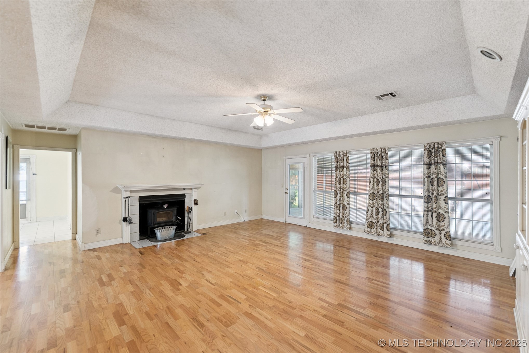 901 E 8th Street