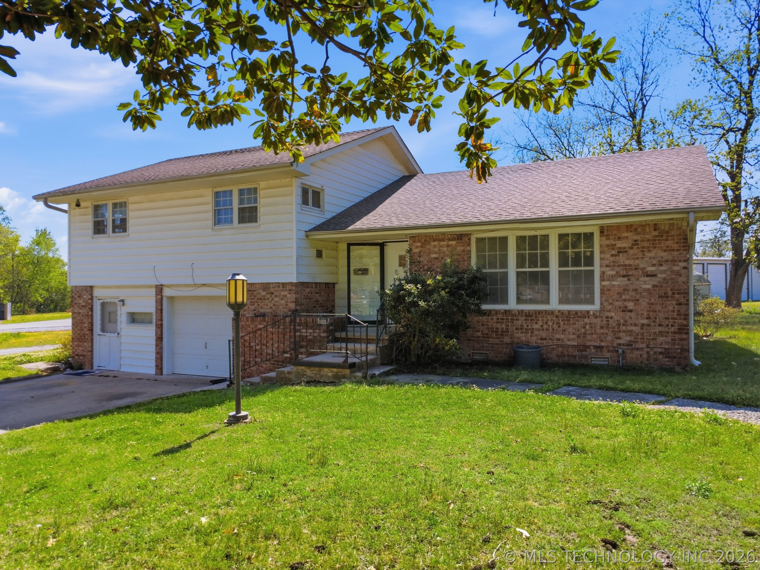 222 SE 3rd