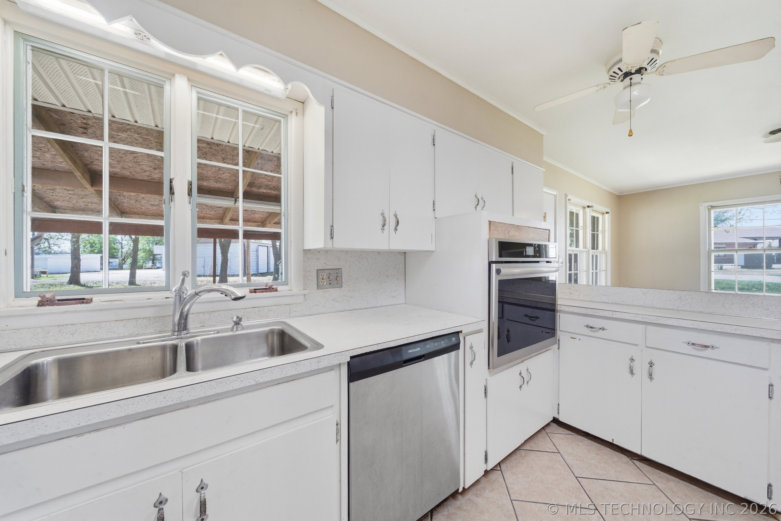 222 SE 3rd