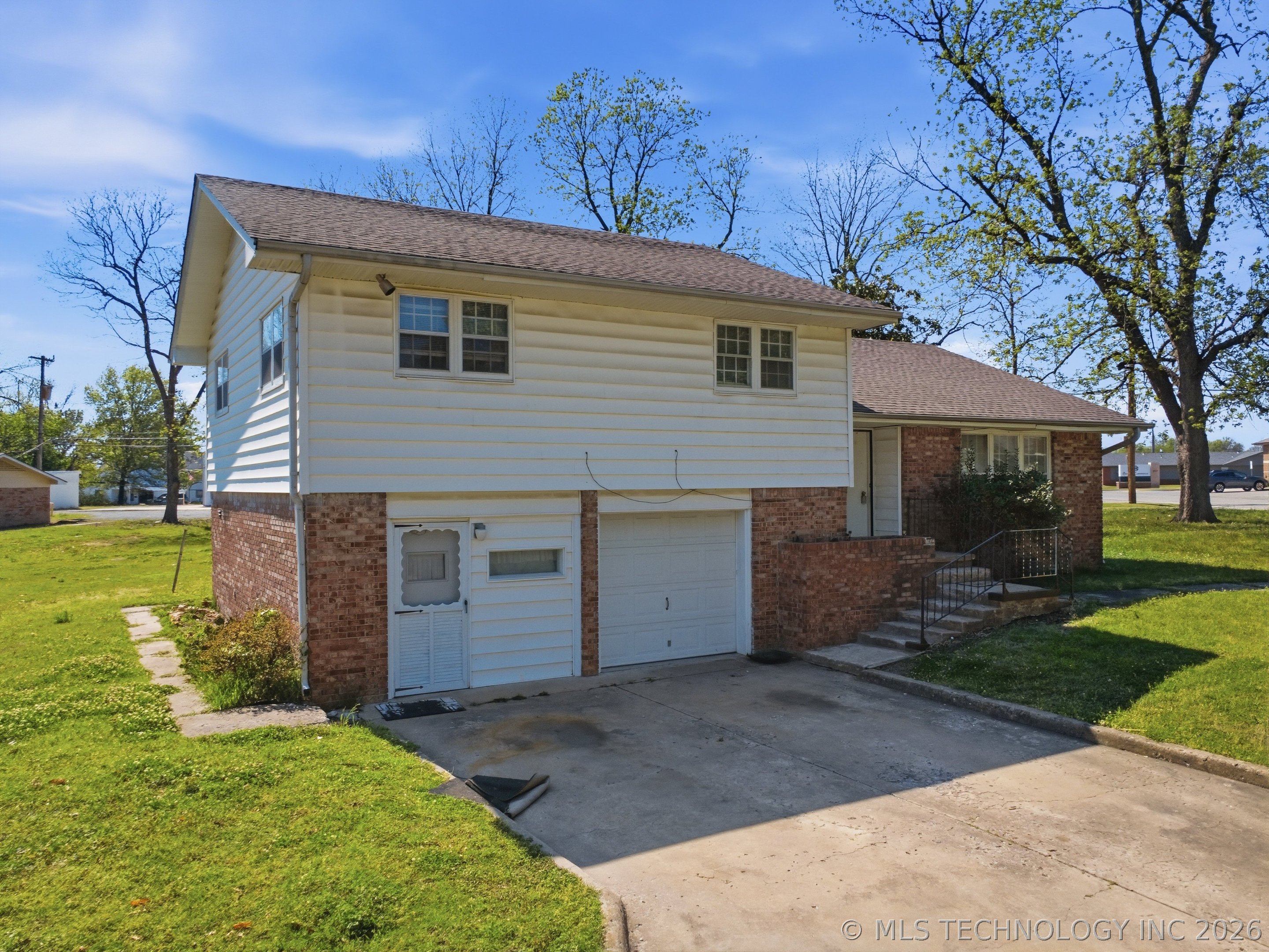 222 SE 3rd