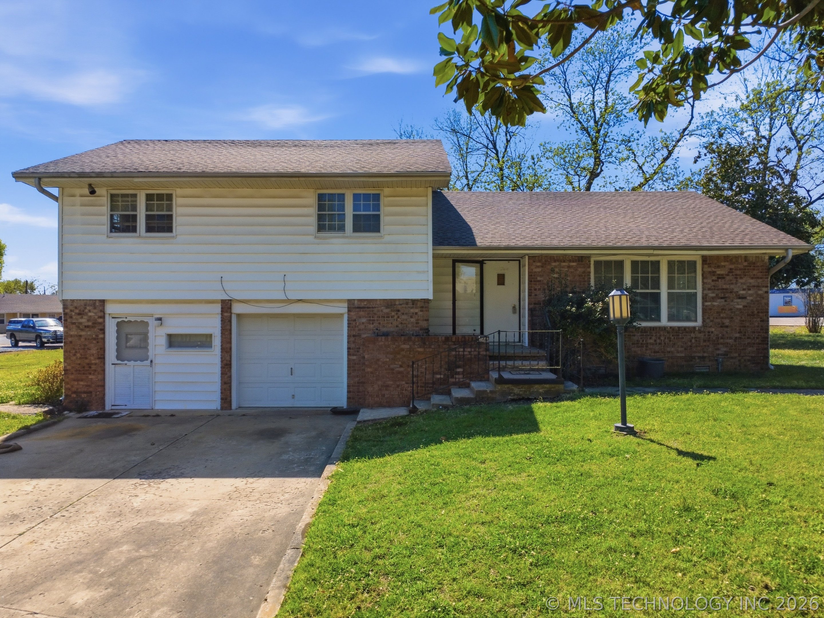 222 SE 3rd