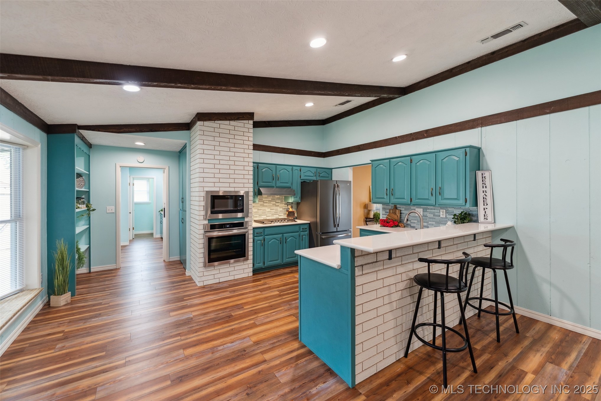 1516 Merlin Circle