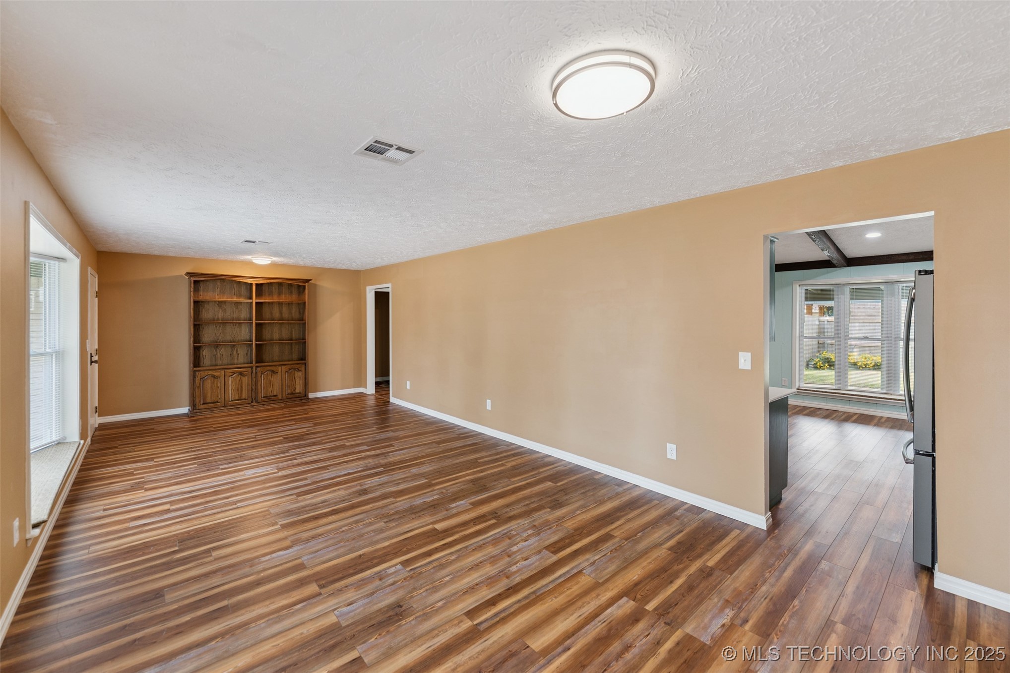 1516 Merlin Circle