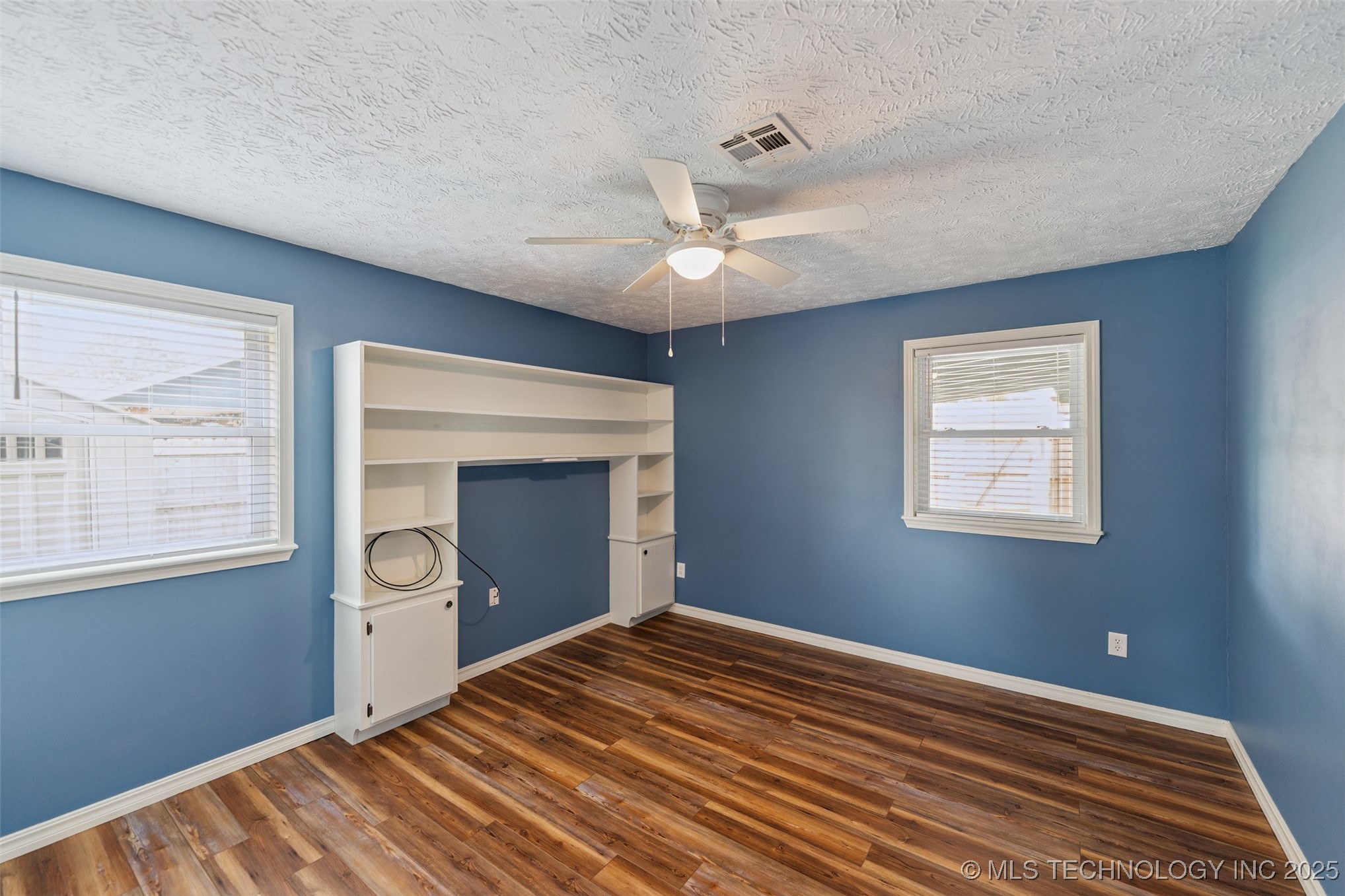 1516 Merlin Circle