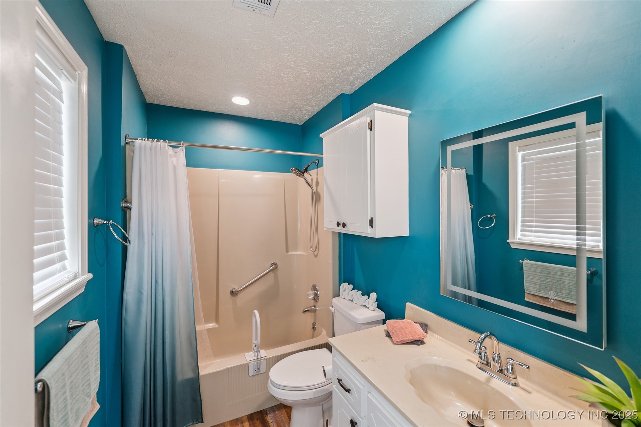 1516 Merlin Circle