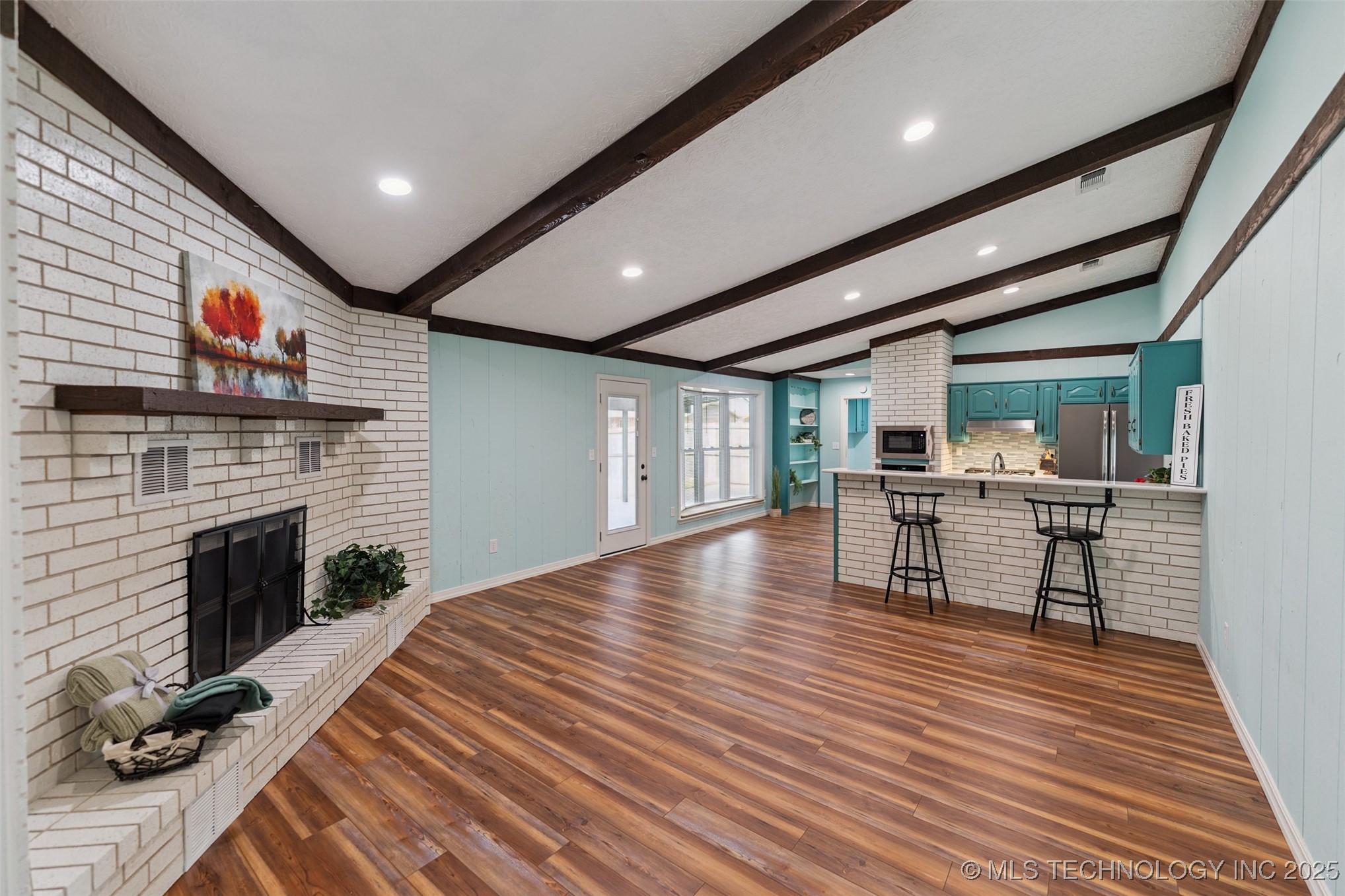 1516 Merlin Circle