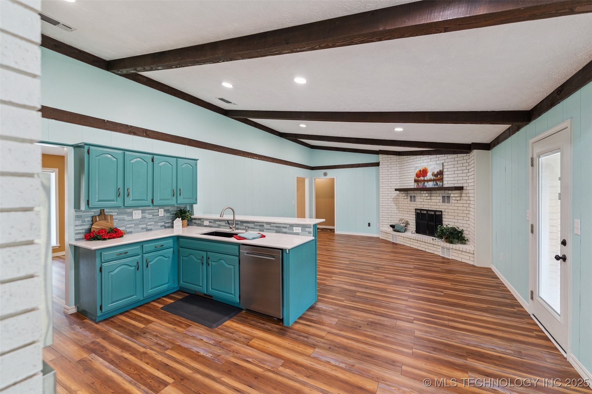 1516 Merlin Circle