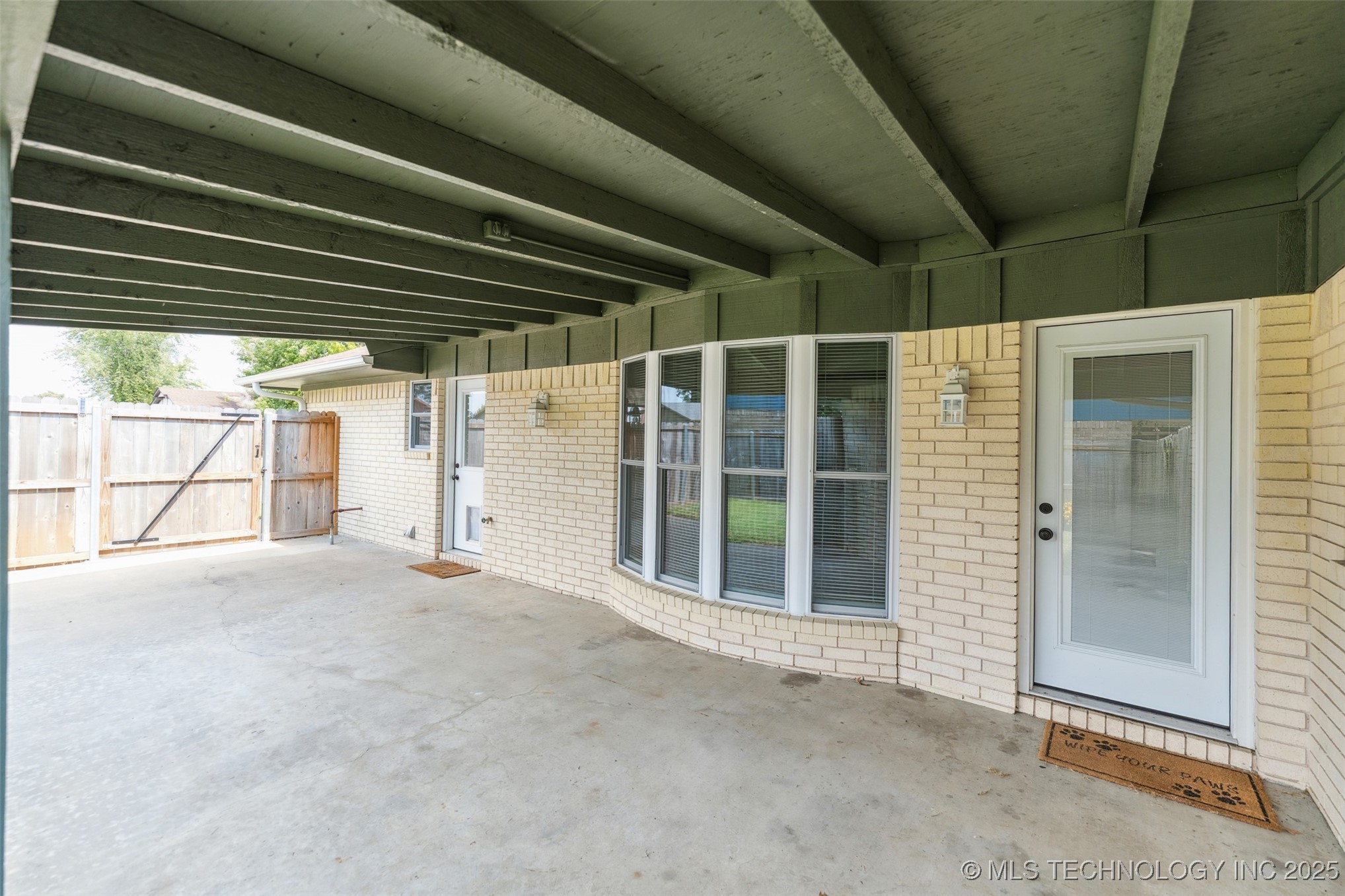 1516 Merlin Circle