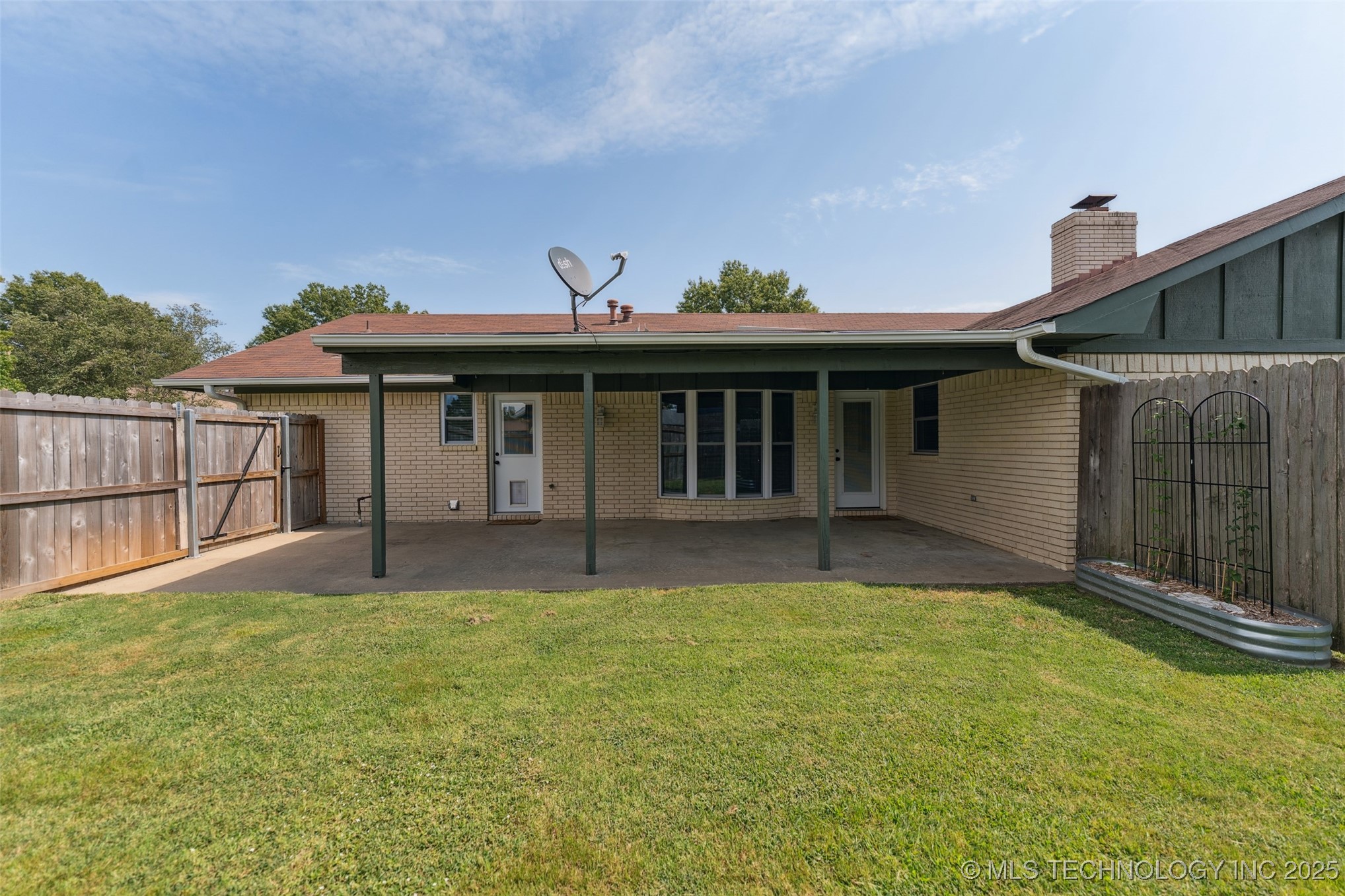 1516 Merlin Circle