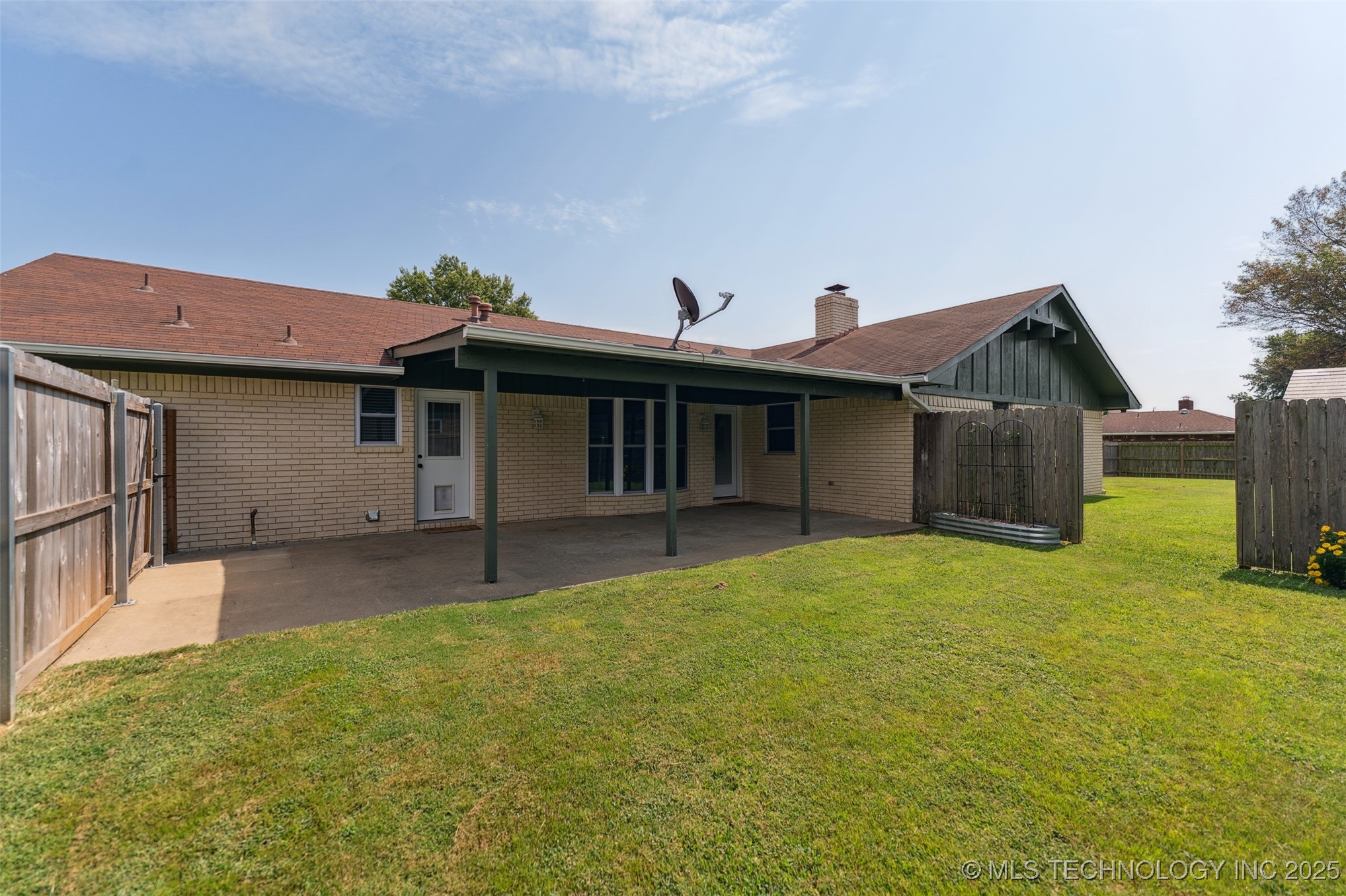 1516 Merlin Circle