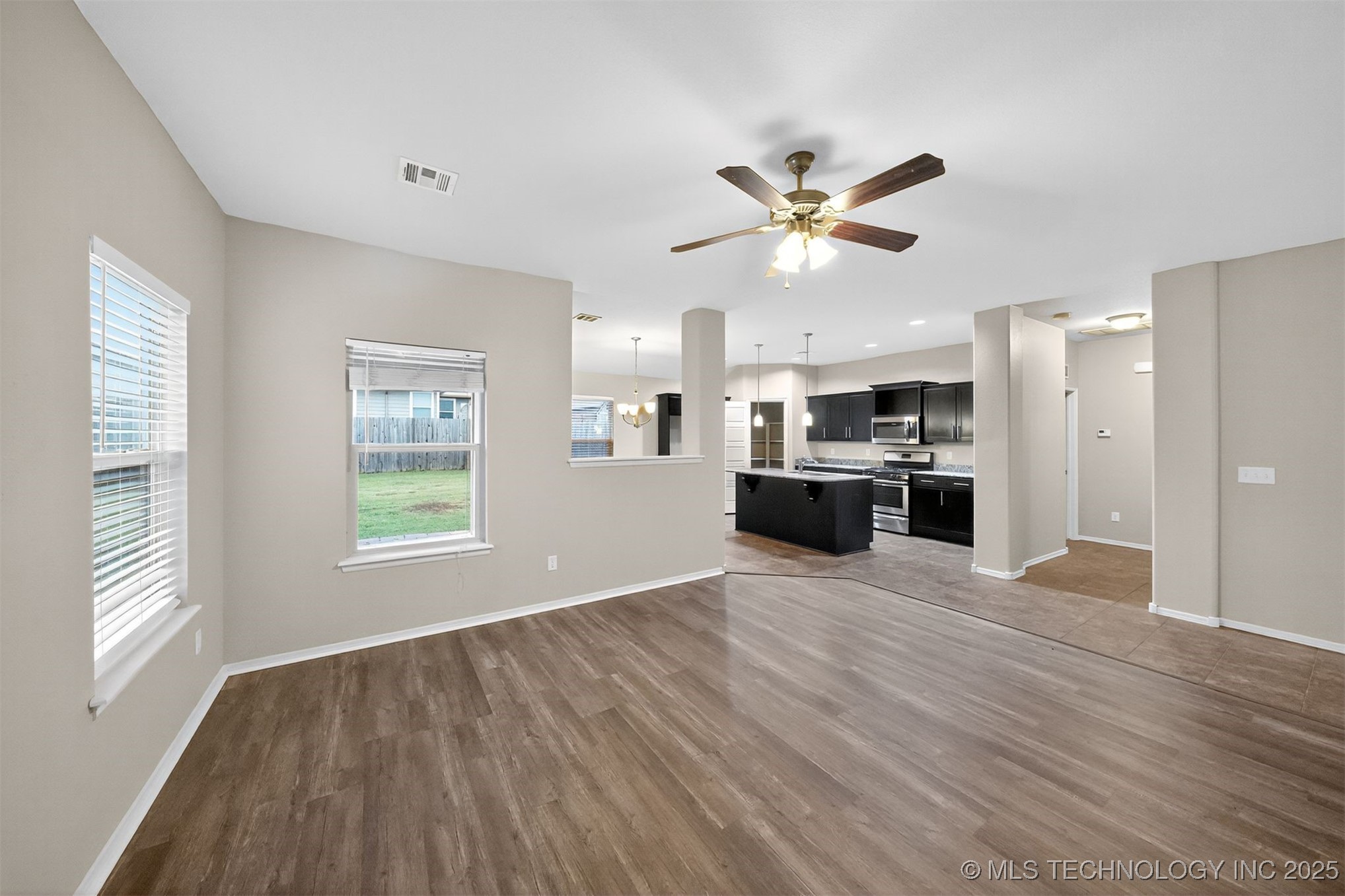 10903 N 120th Avenue N