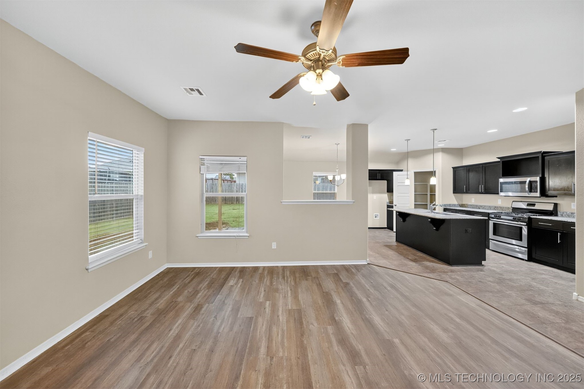 10903 N 120th Avenue N