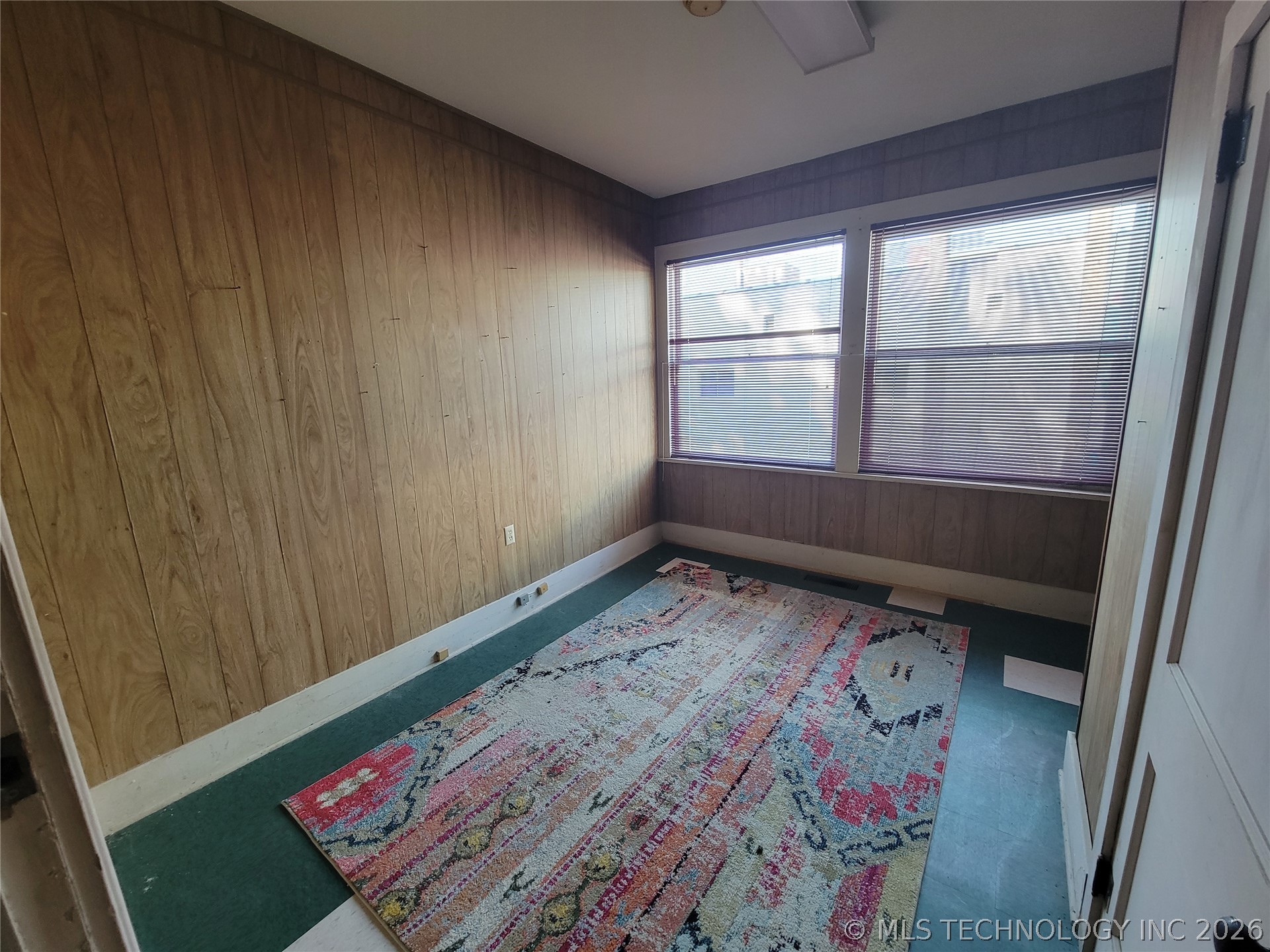 10 S Vann Street