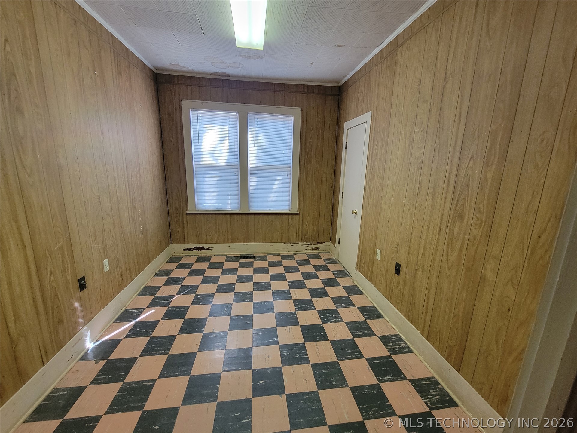 10 S Vann Street