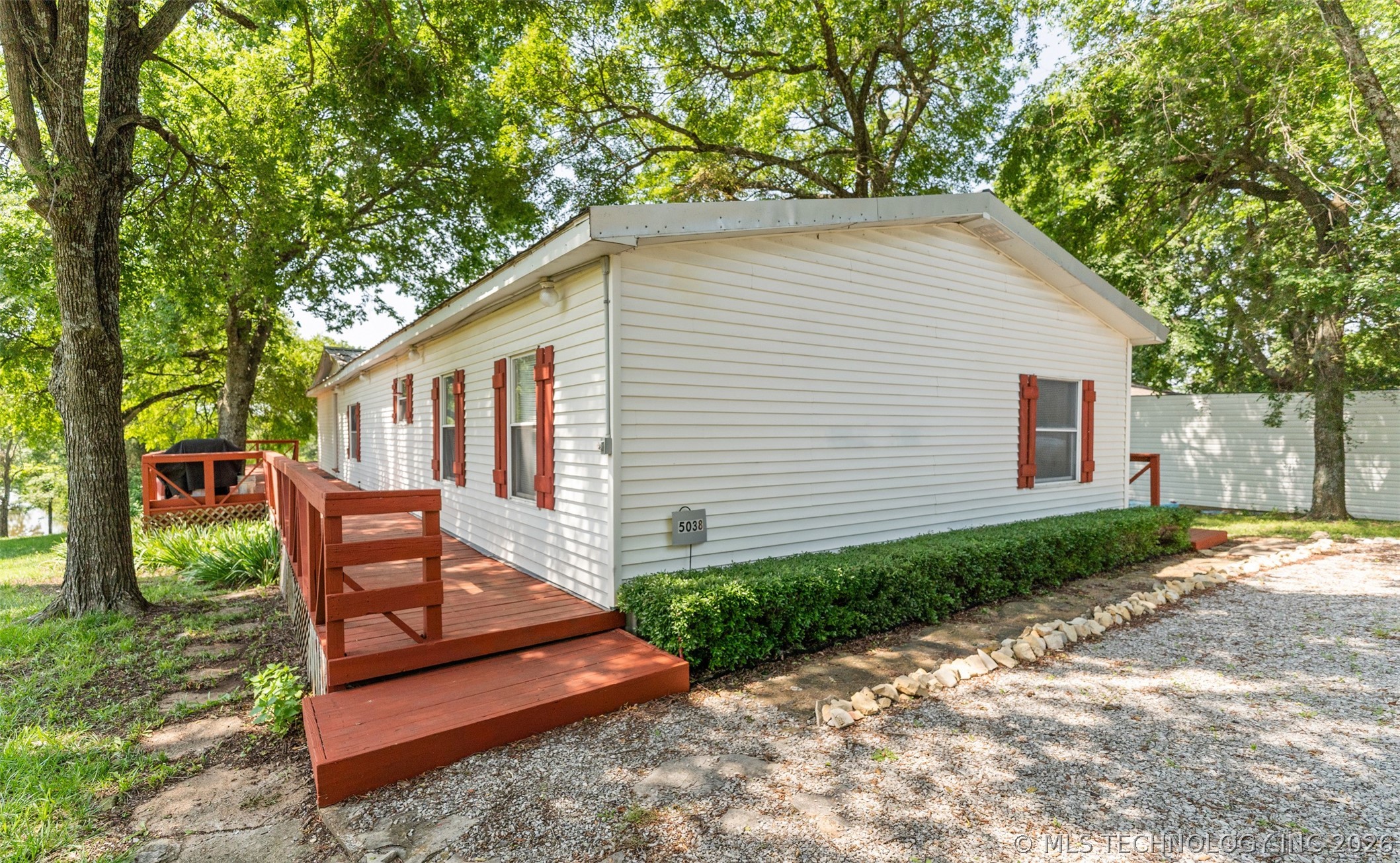 5038 E 422 Road