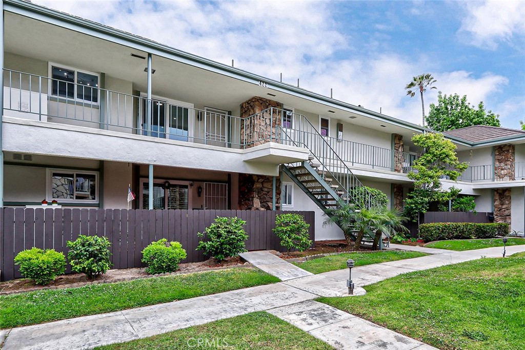 22927 Nadine Circle B