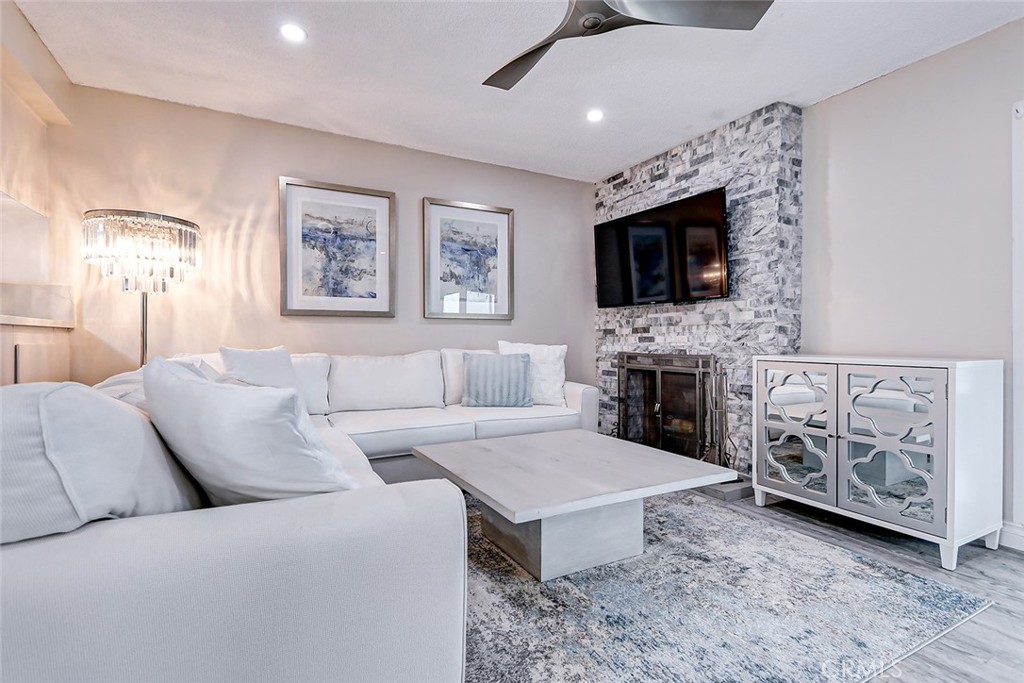 22927 Nadine Circle B