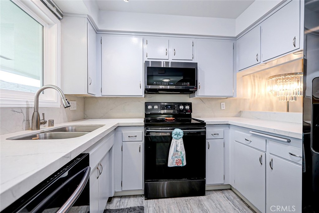 22927 Nadine Circle B